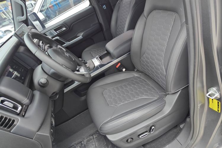 Used 212 T01 2024 2.0T Mechanic