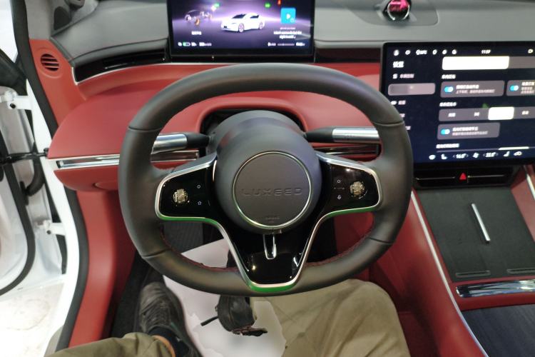 Used Hima Luxeed S7 2025 855 km Max Steering Wheel