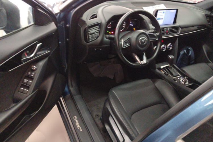 Used Mazda CX-4 2020 2.0L Automatic Two-Wheel Drive Blue Sky Dynamic Edition Driver Seat