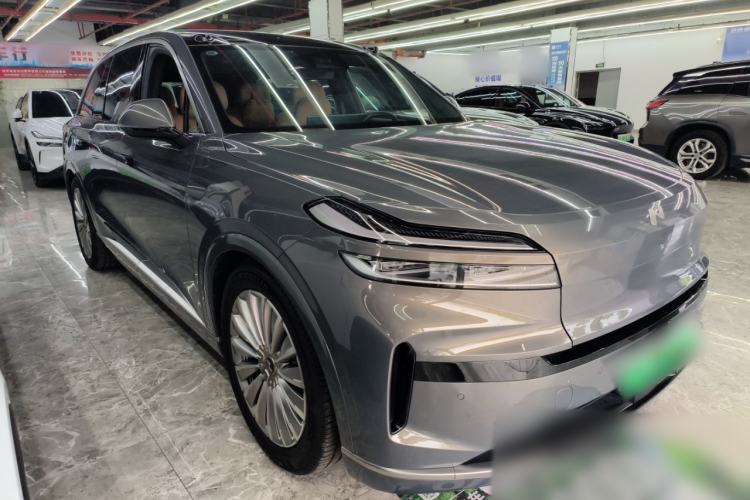 Used ONVO Luxeed L90 2025 Model—Max Six-Seater Version Front Right 45 Deg