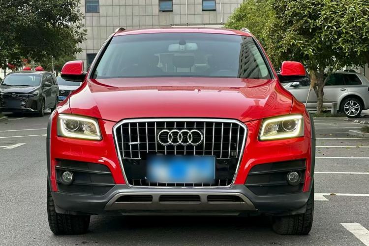 Used Audi Q5 2017 Plus 40 TFSI Technology Model