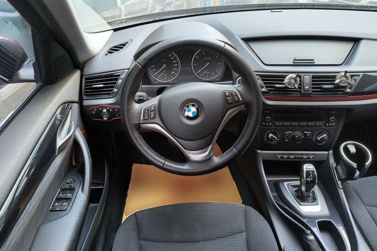 Used BMW X1 2015 sDrive18i Fashion Upgrade Edition