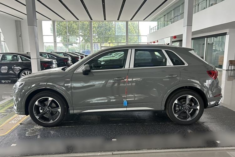 Used Audi Q3 2024 35 TFSI Stylish and Elegant Edition
