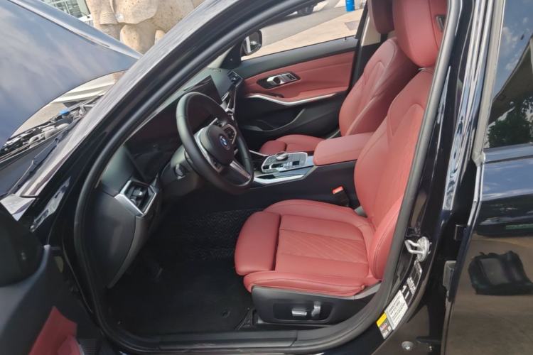 Used BMW i3 2022 eDrive 35 L
