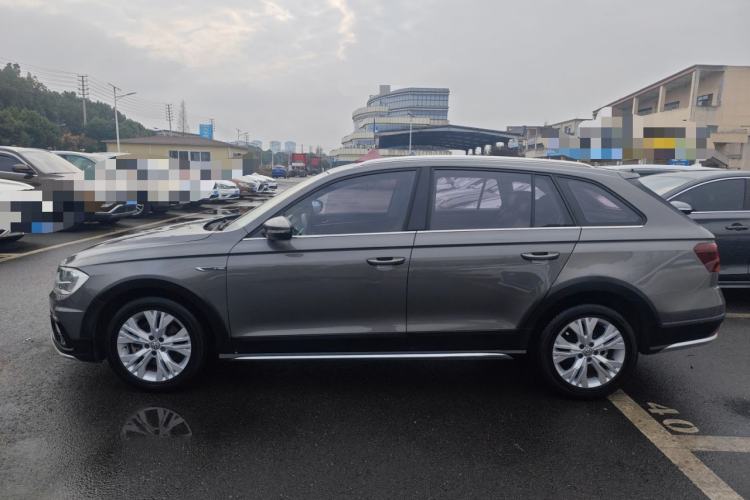 Used Volkswagen C-TREK 2017 230TSI DSG Comfort Version
