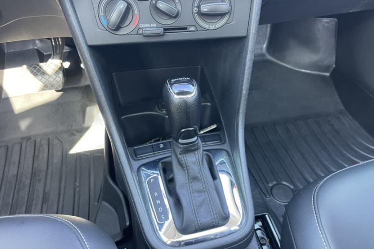 Used Skoda Rapid Spaceback 2019 Revised Version 1.5L Automatic Comfort Edition China VI Standard