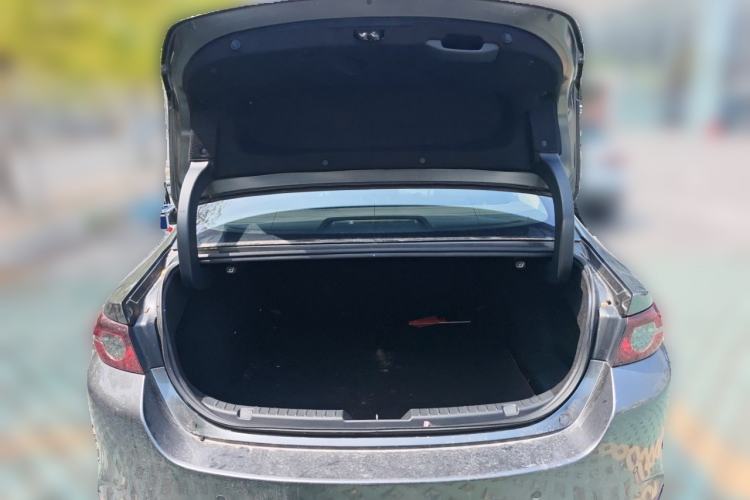Used Mazda 3 Axela 2020 1.5L Automatic Luxury Version Trunk