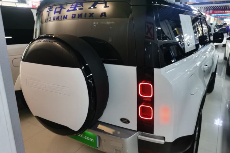 Used Land Rover Defender 2023 3.0T Gasoline Euro 6 Standard
