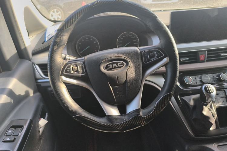 Used JAC Refine M3 2023 PLUS 1.5T 5/7-seat Classic Edition
