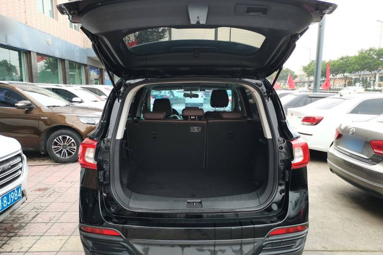 Used FORTHING T5 2022 Grand Edition 1.6L Manual Dream-Chasing Five-Seat Model
