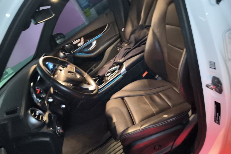 Used Mercedes-Benz GLC 2019 GLC 260 L 4MATIC Dynamic Model