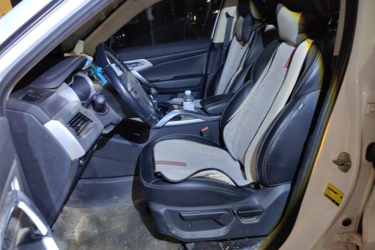 Used Geely Auto Emgrand X7 Sport 2016 2.0L Manual ZhiShang Version