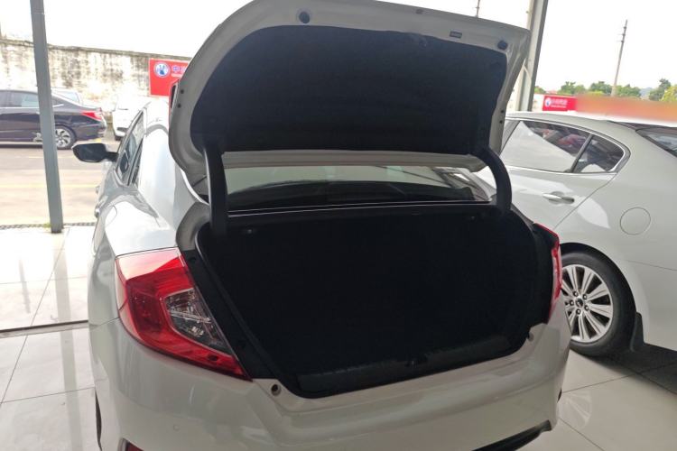 Used Honda Civic 2016 220TURBO CVT Luxury Edition
