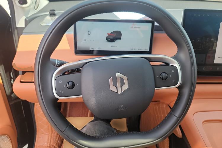 Used Leapmotor C16 2024 Range-Extended 200 LiDAR Edition Steering Wheel