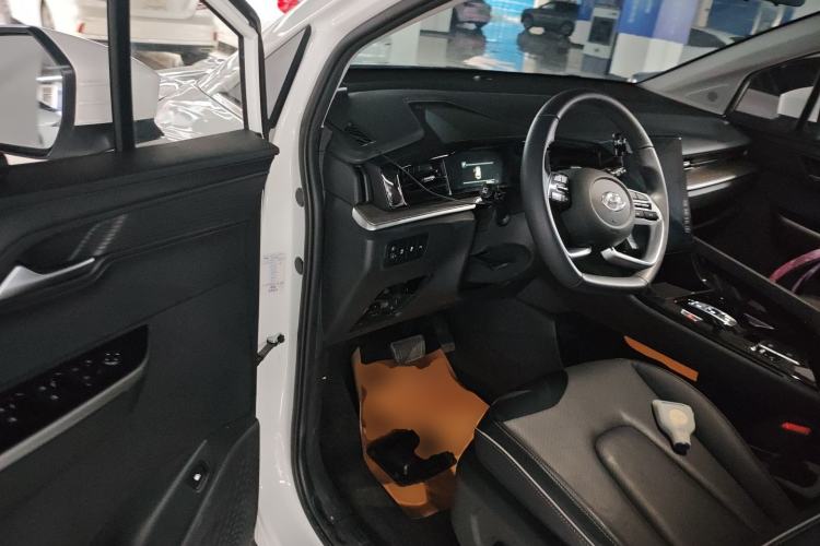 Used Hyundai Custo 2021 270TGDi Prestige LUX Driver Seat