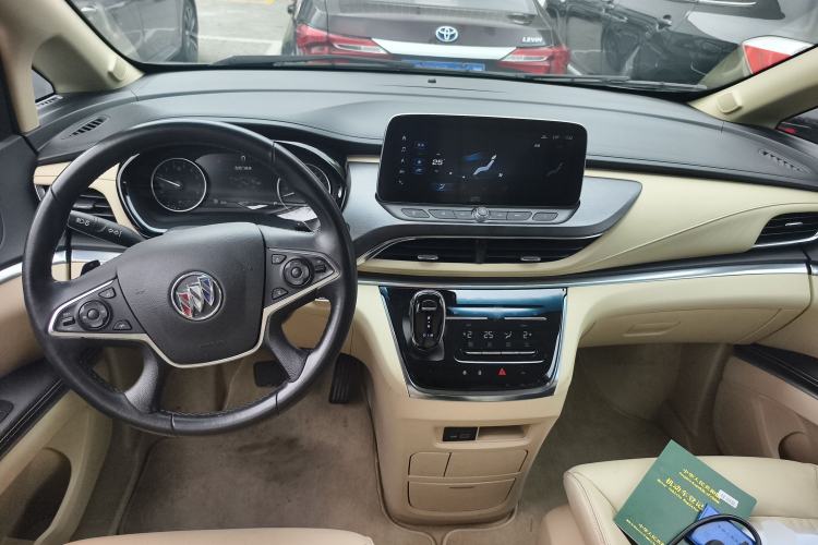 Used Buick GL8 2023 Facelifted Land Cruiser Executive Luxury Version