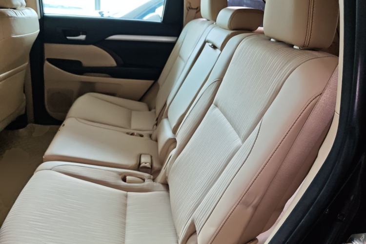 Used Toyota Highlander 2017 2.0T Two-Wheel Drive Elite Edition 5 Seats