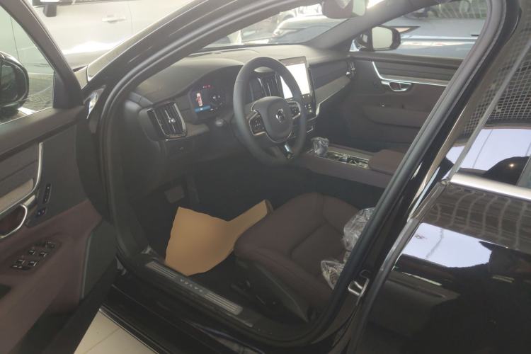 Used Volvo S90 2026 B5 Zhiyi Luxury Edition