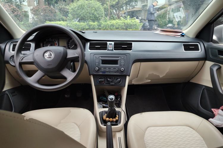 Used Skoda Rapid 2013 1.6L Manual Smart Selection Model