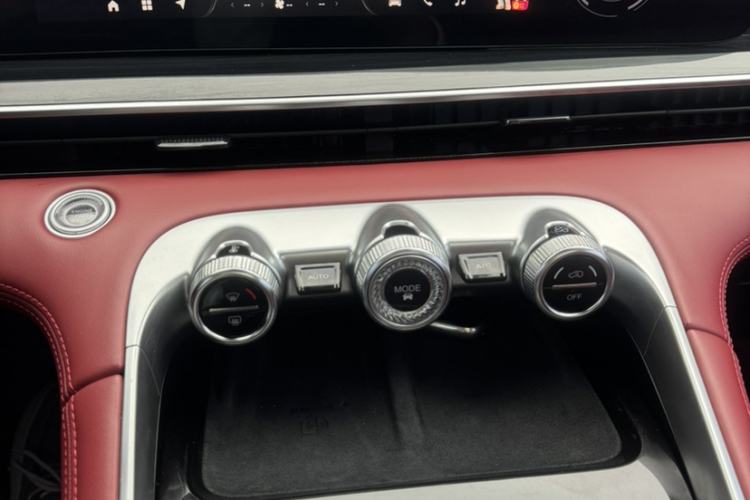 Used EXEED Stellar 2023 400T Four-Wheel Drive Deluxe Edition Audio And AC Panel