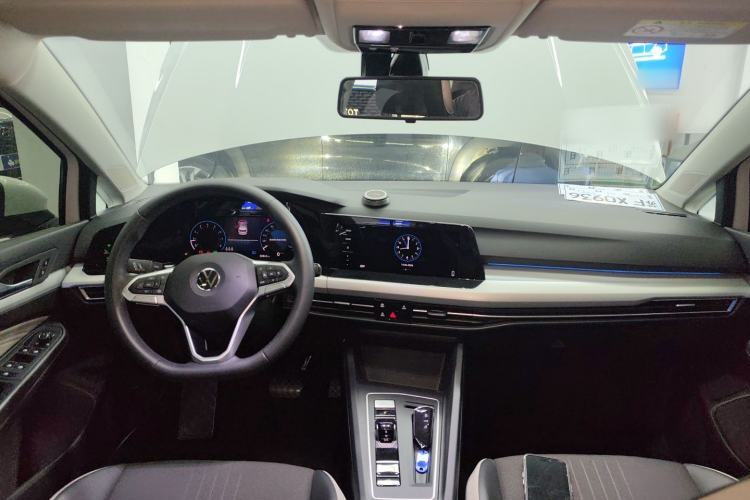 Used Volkswagen Golf 2021 280TSI DSG Pro Center Console