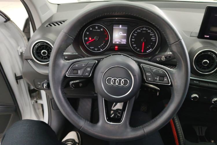 Used Audi Q2L 2018 35 TFSI Launch Exclusive Edition China V