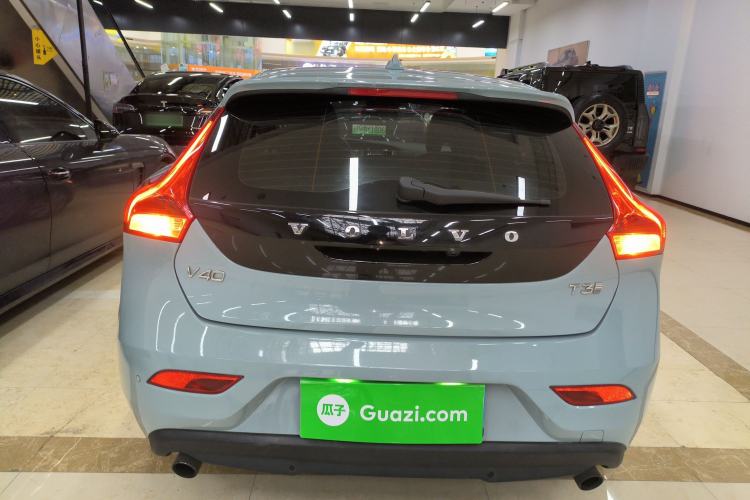 Used Volvo V40 2018 T3 Zhiya Edition
