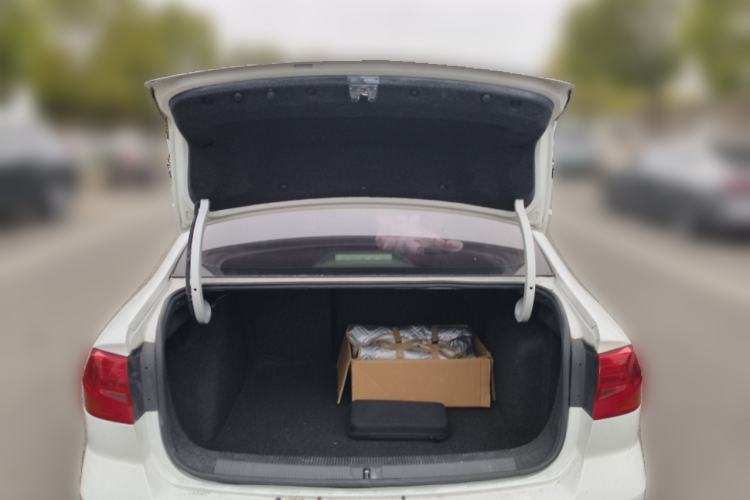 Used Volkswagen Bora 2016 230TSI DSG Comfort Model
