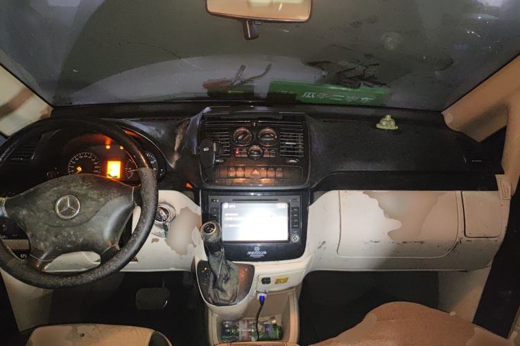 Used Mercedes-Benz Viano 2010 2.5L Luxury Edition