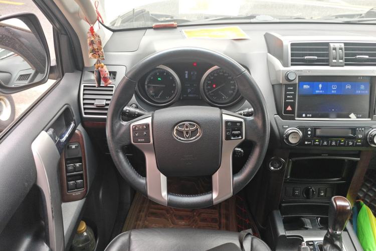 Used Toyota Prado 2016 3.5L Automatic TX-L Steering Wheel