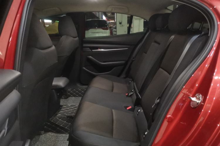 Used Mazda Mazda 3 Axela 2025 Model, 1.5L Manual, Quality Beauty Edition