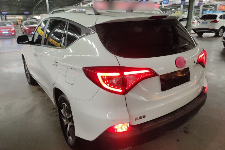 Used BYD Song 2017 Gaishe Upgrade Edition 1.5TID Automatic Elite Model
