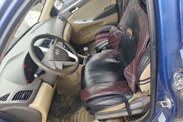 Used Hyundai Verna (older generation) 2010 Sedan 1.4L Manual Standard GL Model
