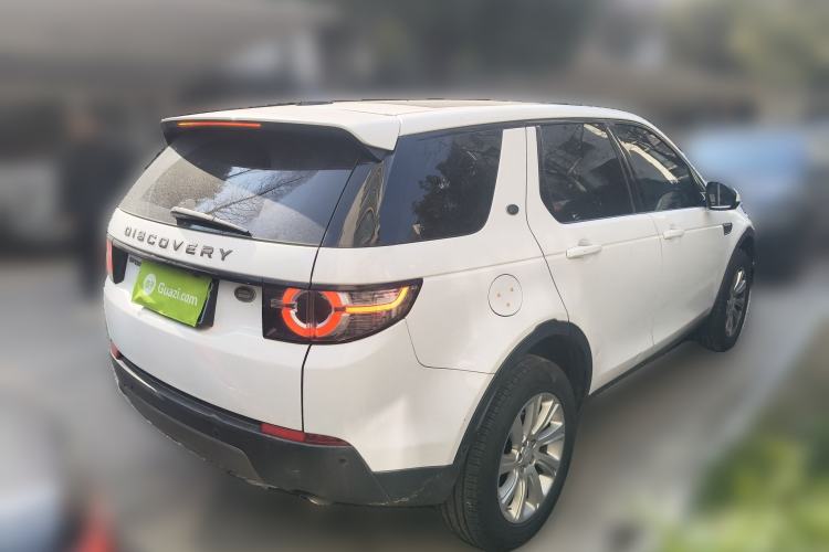 Used Land Rover Discovery Sport 2018 240 PS SE Version Exterior 5