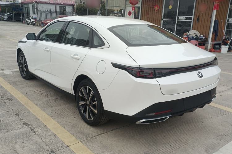 Used Changan Eado 2025 Blue Whale 1.5T 500Bar Prestige Model
