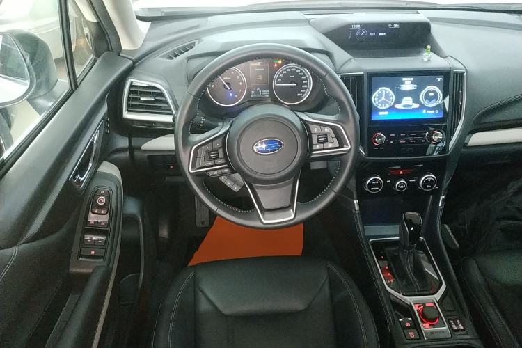 Used Subaru Forester 2022 2.0i AWD Luxury Edition EyeSight Steering Wheel