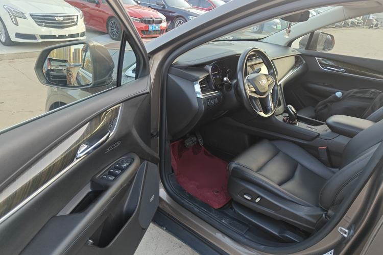 Used Cadillac XT5 2016 25T Luxury Model Driver Seat