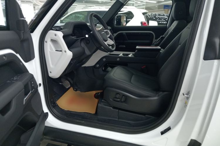 Used Land Rover Defender 2025 90 2.0T P300 S
