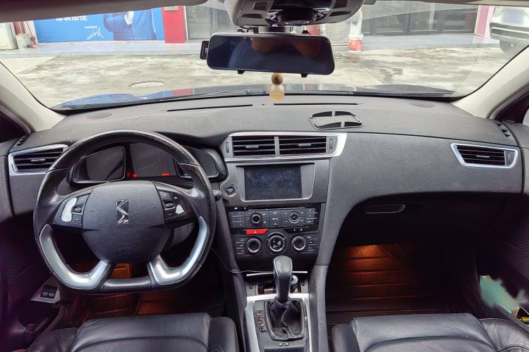 Used DS 6 2016 1.6T Luxury Edition THP160