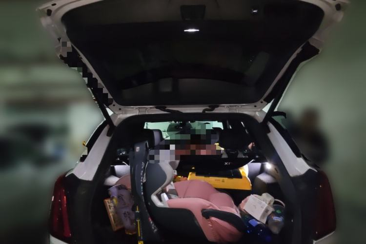 Used Cadillac XT5 2020 28T Luxury Version Trunk