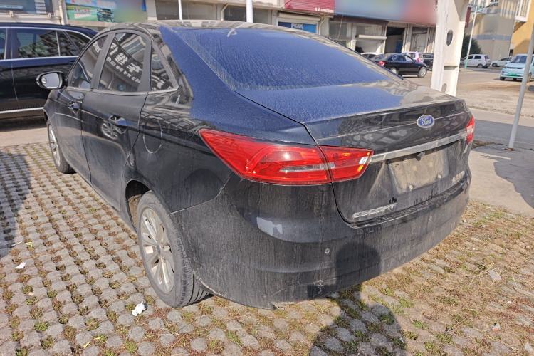 Used Ford Escort 2015 1.5L Automatic Fashion Model