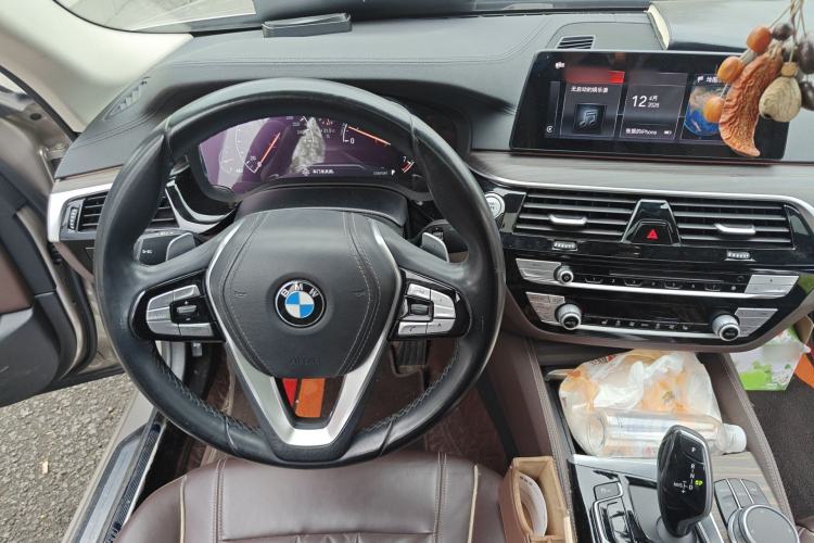 Used BMW 5 Series 2019 530Li Leading Model Luxury Package Steering Wheel