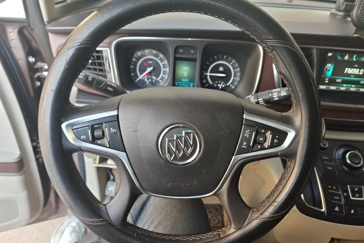 Used Buick GL8 2018 28T Luxury Model China VI Standard

