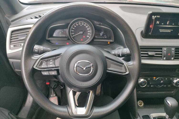 Used Mazda CX-4 2018 2.0L Automatic Two-Wheel Drive Blue Sky Exploration Version China V Standard Steering Wheel
