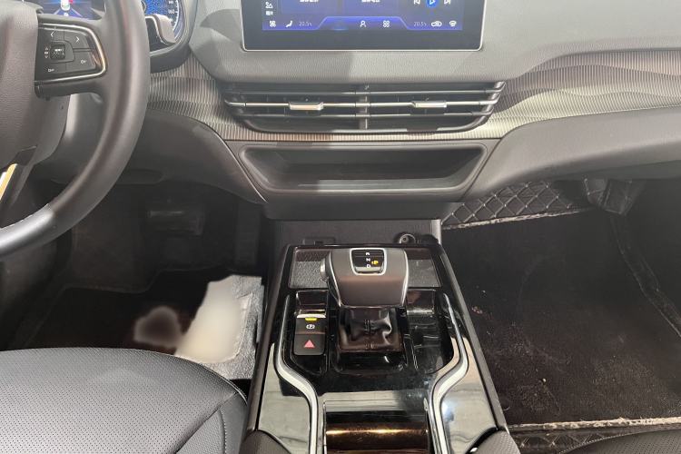 Used Hongqi E-QM5 2023 Base Travel Edition
