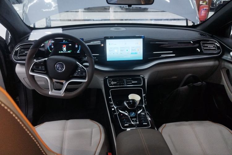 Used BYD Qin PLUS 2024 Honor Edition EV 420KM Leading Model
