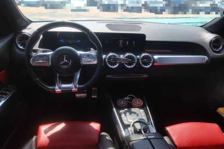 Used Mercedes-Benz GLB AMG 2022 AMG GLB 35 4MATIC Center Console