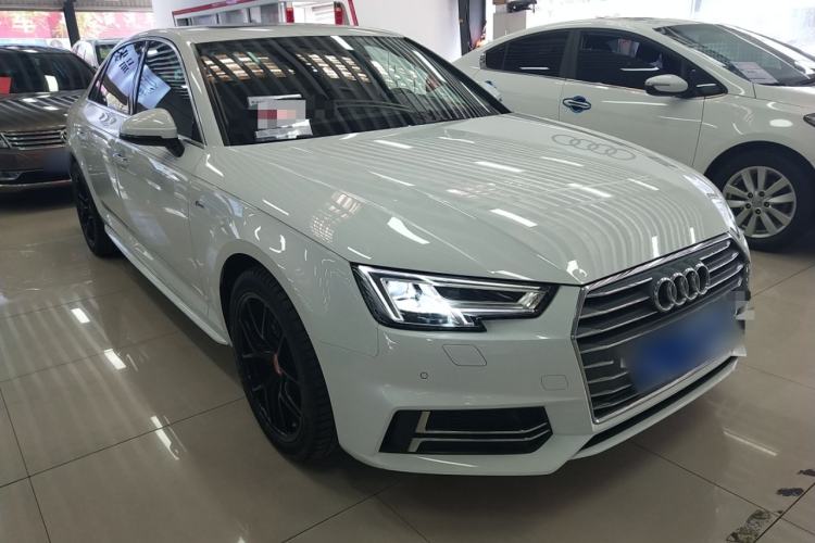 Used Audi A4L 2018 30th Anniversary Edition 40 TFSI Fashion Model Front Right 45 Deg