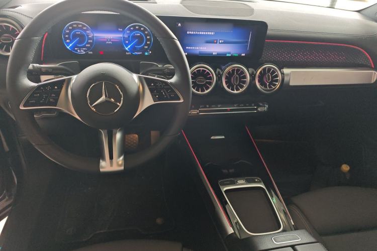 Used Mercedes-Benz EQB 2024 EQB 350 4MATIC Center Console