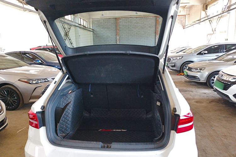 Used Volkswagen Lavida 2018 Hatchback 200TSI DSG Comfort Edition China V Standard Trunk